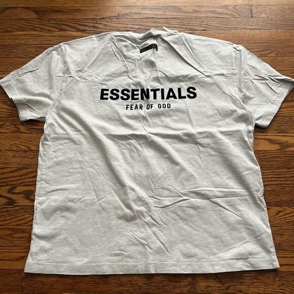 Essentials Fear of God Spell Out Logo T-Shirt Men's L Light Grey Short Sleeve - Picture 1 of 10